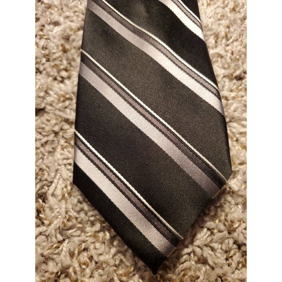 CLUB ROOM Black and Grey Striped Neck Tie NEW - Picture 2 of 5